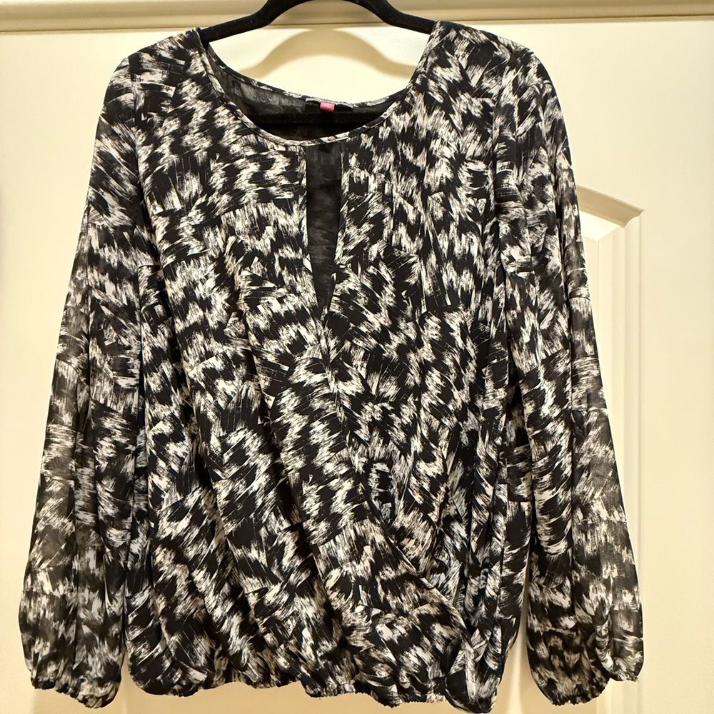 Vince Camuto Black and White Patterned Blouse